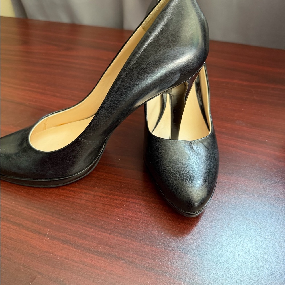 Nine West Classic Black Heels - Picture 2 of 6